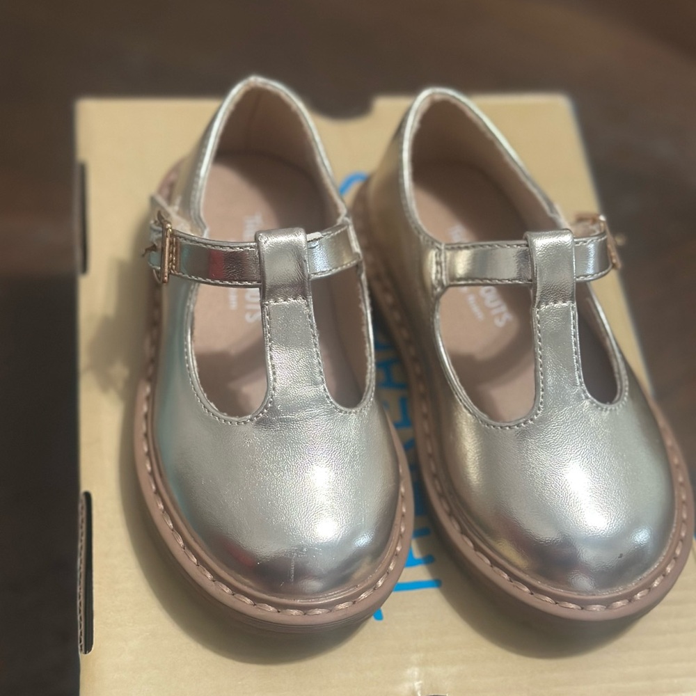 Stylish Gold Kids Shoes